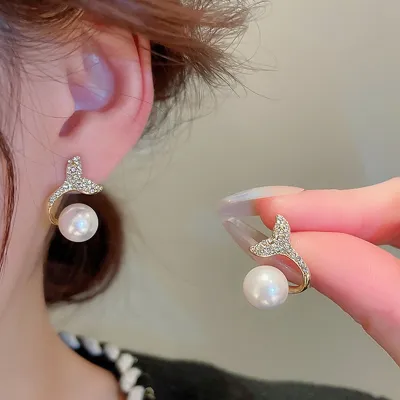 Korean New Fishtail Pearl Stud Earrings